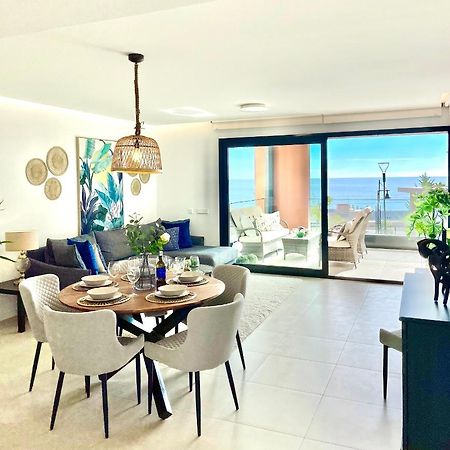 Luxury 3 Bedroom Apartment 300M From The Beach Fuengirola Exteriör bild