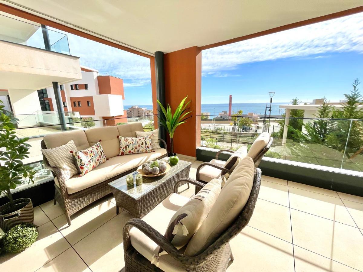 Luxury 3 Bedroom Apartment 300M From The Beach Fuengirola Exteriör bild