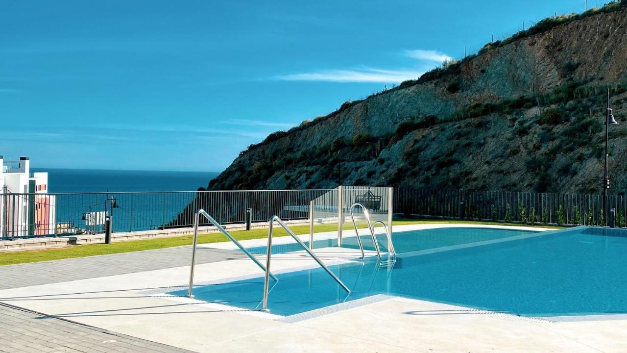 Luxury 3 Bedroom Apartment 300M From The Beach Fuengirola Exteriör bild