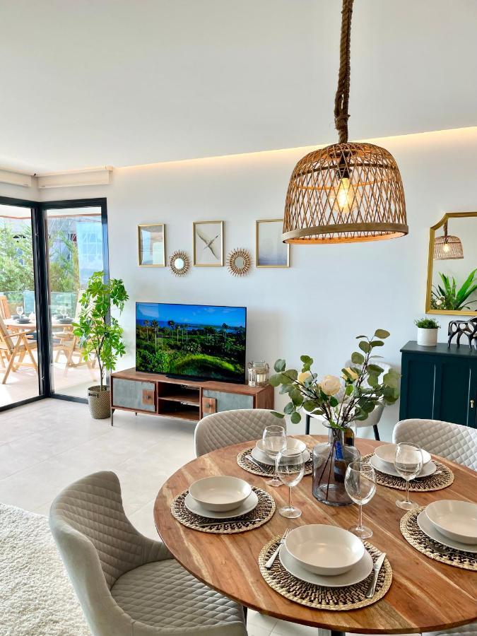 Luxury 3 Bedroom Apartment 300M From The Beach Fuengirola Exteriör bild