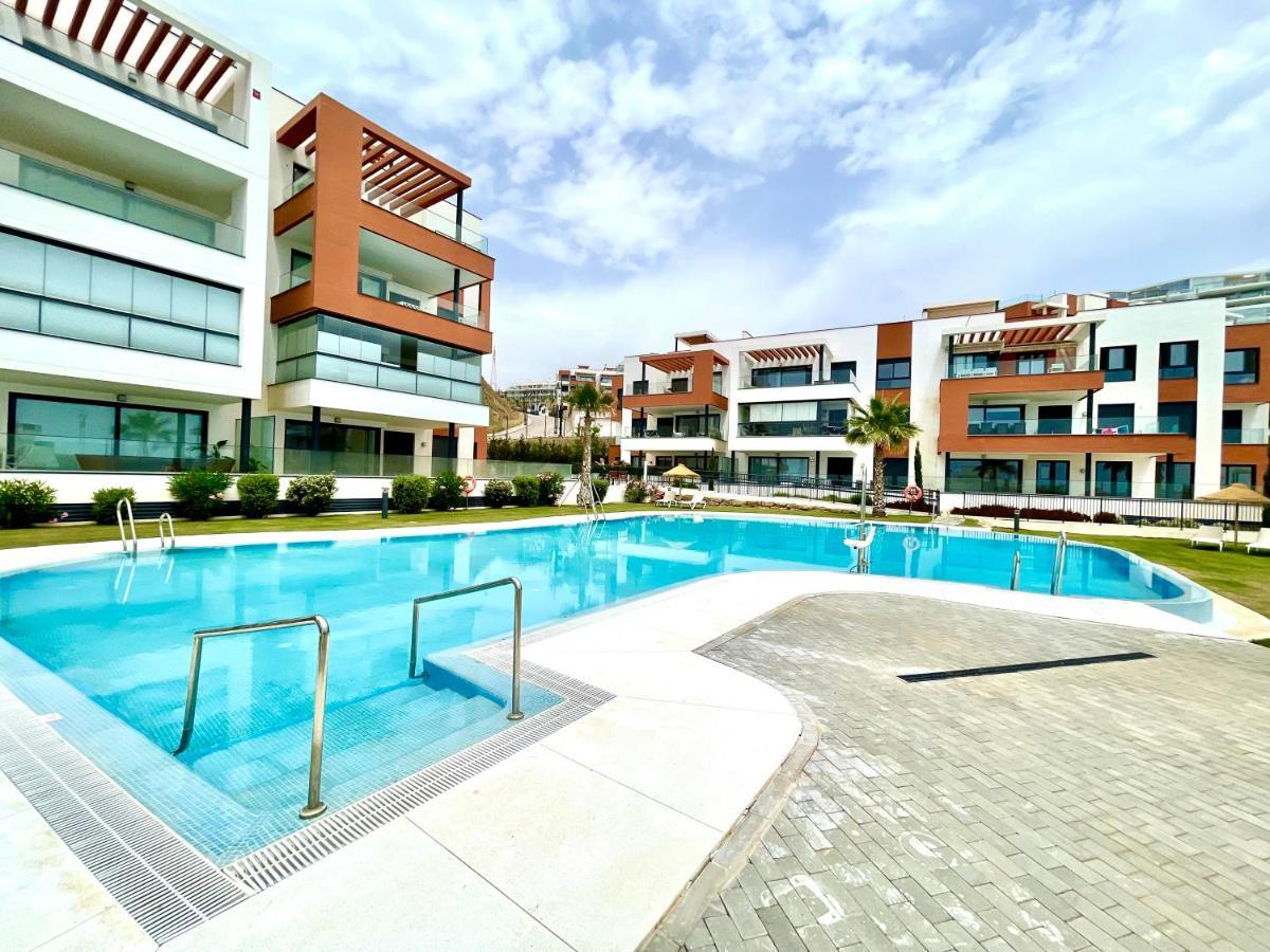 Luxury 3 Bedroom Apartment 300M From The Beach Fuengirola Exteriör bild