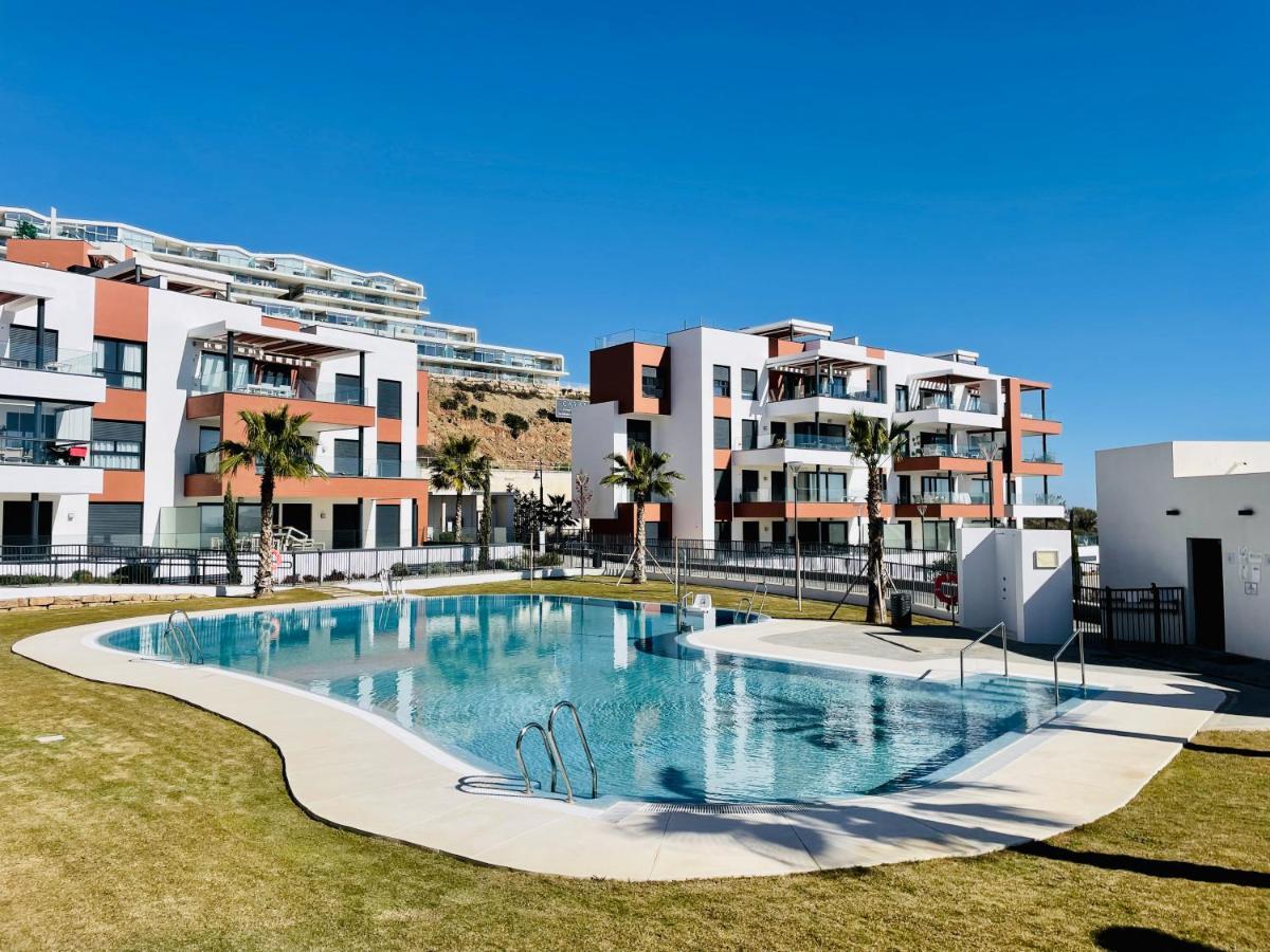 Luxury 3 Bedroom Apartment 300M From The Beach Fuengirola Exteriör bild